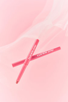 Twinkle Pop - Over Lip Pencil By CLIO